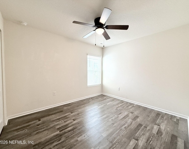 7838 Meadow Walk Lane - Photo Thumbnail 20