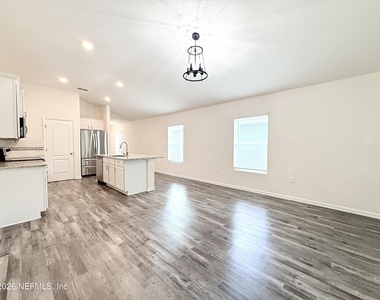 7838 Meadow Walk Lane - Photo Thumbnail 10