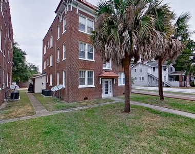 2623 College Street - Photo Thumbnail 1