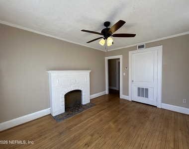 2623 College Street - Photo Thumbnail 3