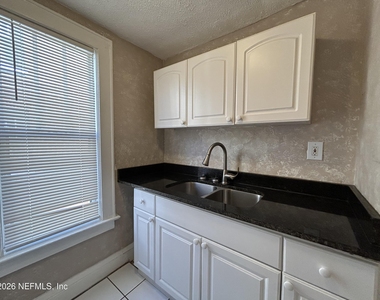 2623 College Street - Photo Thumbnail 6