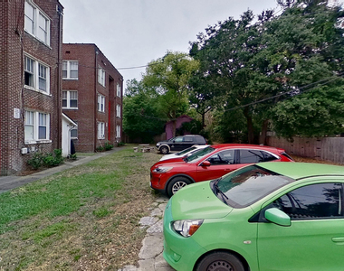 2623 College Street - Photo Thumbnail 13