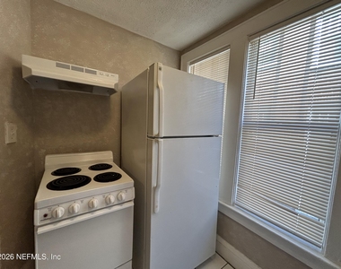 2623 College Street - Photo Thumbnail 7