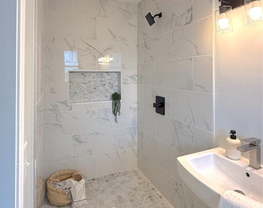 10135 Lakeview Road W - Photo Thumbnail 2