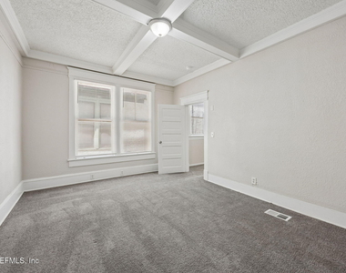 2737 Vernon Terrace - Photo Thumbnail 7