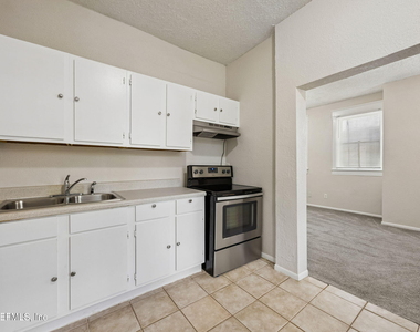 2737 Vernon Terrace - Photo Thumbnail 4