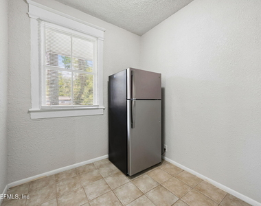 2737 Vernon Terrace - Photo Thumbnail 5