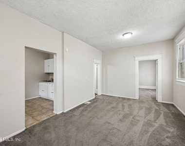 2737 Vernon Terrace - Photo Thumbnail 2