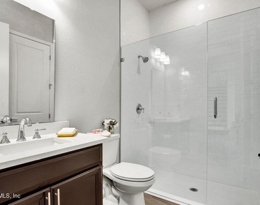 489 Caribbean Place - Photo Thumbnail 16