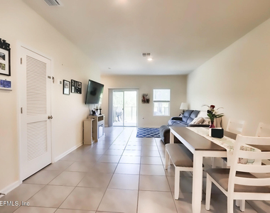 85 Temple Drive - Photo Thumbnail 5