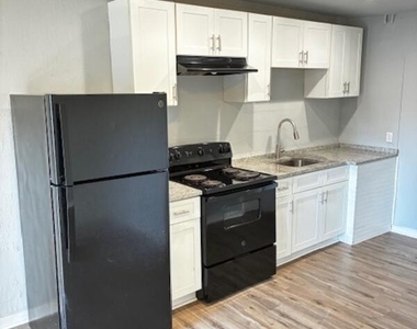 2150 Inwood Terrace - Photo Thumbnail 3