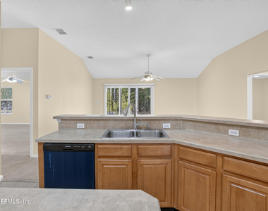299 Johns Creek Parkway - Photo Thumbnail 18