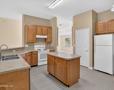 299 Johns Creek Parkway - Photo Thumbnail 17