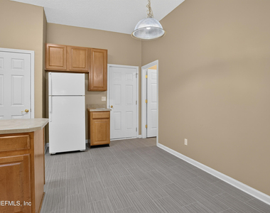 299 Johns Creek Parkway - Photo Thumbnail 20