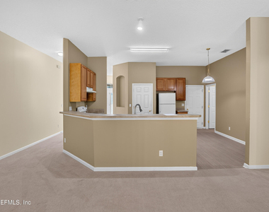 299 Johns Creek Parkway - Photo Thumbnail 16