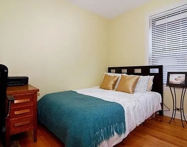 903 W Cornelia Avenue - Photo Thumbnail 6