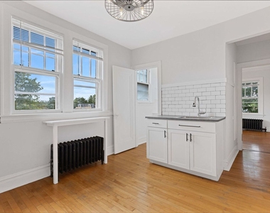 3636 Grand Boulevard - Photo Thumbnail 3
