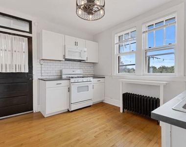 3636 Grand Boulevard - Photo Thumbnail 4