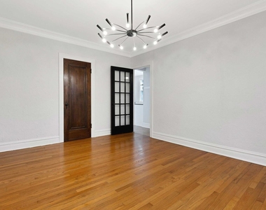 3636 Grand Boulevard - Photo Thumbnail 2