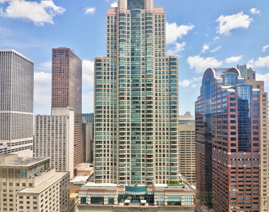 30 E Huron Street - Photo Thumbnail 17