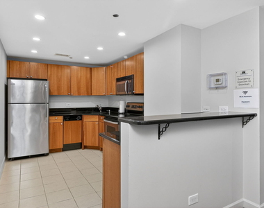 30 E Huron Street - Photo Thumbnail 25