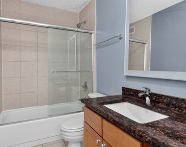 30 E Huron Street - Photo Thumbnail 15