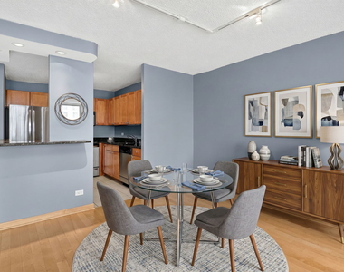30 E Huron Street - Photo Thumbnail 8