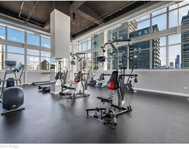 230 W Division Street - Photo Thumbnail 18