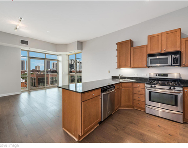 230 W Division Street - Photo Thumbnail 9