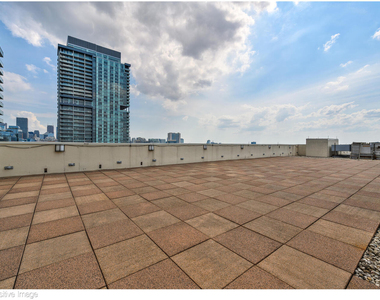 230 W Division Street - Photo Thumbnail 16