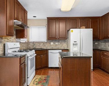 3202 Whitney Road - Photo Thumbnail 9