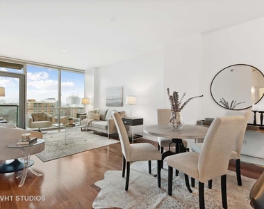 123 S Green Street - Photo Thumbnail 7