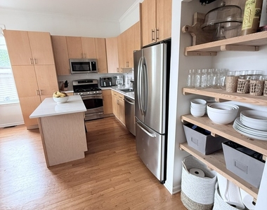 1822 N Sheffield Avenue - Photo Thumbnail 5
