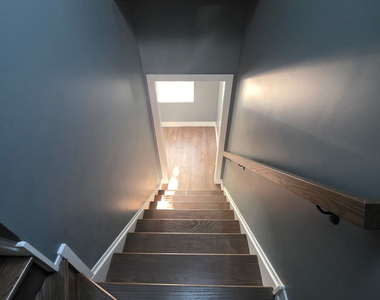 1531 S Harding Avenue - Photo Thumbnail 4