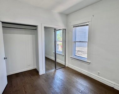 2047 N Lavergne Avenue - Photo Thumbnail 13