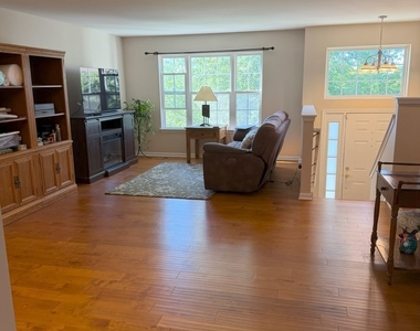 24463 John Adams Drive - Photo Thumbnail 6