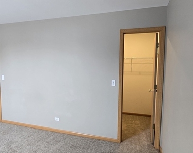 2053 Grayhawk Drive - Photo Thumbnail 10