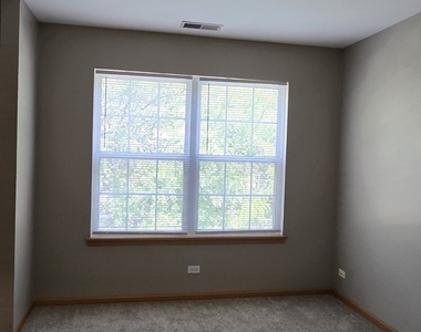 2053 Grayhawk Drive - Photo Thumbnail 5