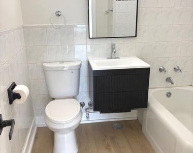 2600 W Balmoral Avenue - Photo Thumbnail 7