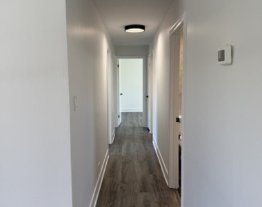 8418 Meadowbrook Drive - Photo Thumbnail 10