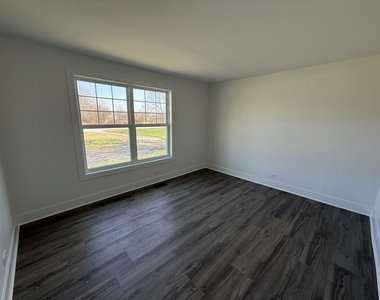 8418 Meadowbrook Drive - Photo Thumbnail 14