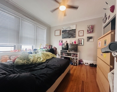 635 W Roscoe Street - Photo Thumbnail 6