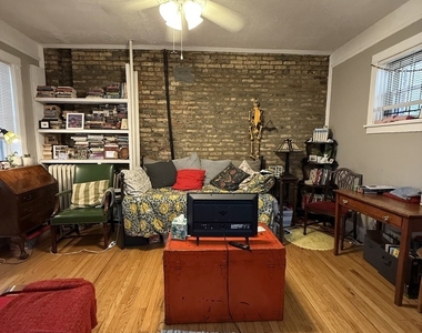 713 W Barry Avenue - Photo Thumbnail 5