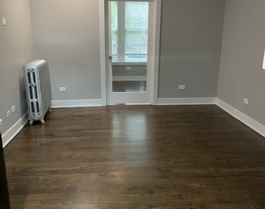 709 W Barry Avenue - Photo Thumbnail 4