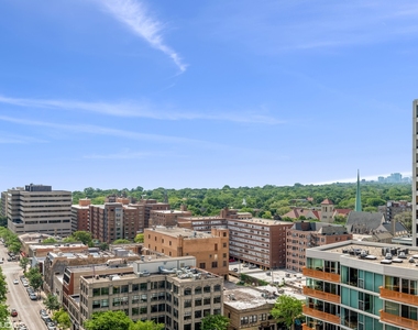 807 Davis Street - Photo Thumbnail 9