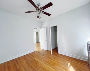 3449 N Elaine Place - Photo Thumbnail 8
