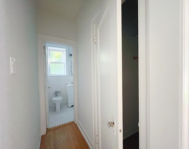 3449 N Elaine Place - Photo Thumbnail 10