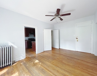 3449 N Elaine Place - Photo Thumbnail 3