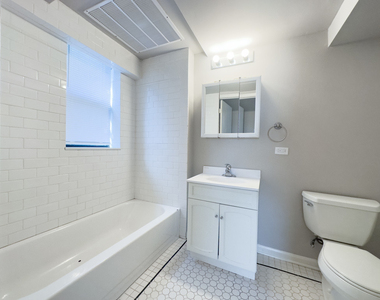 5748 N Winthrop Avenue - Photo Thumbnail 19