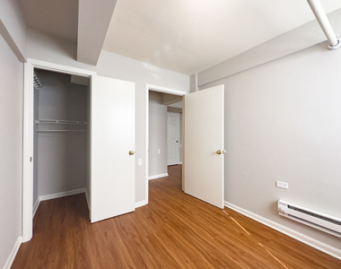5748 N Winthrop Avenue - Photo Thumbnail 17